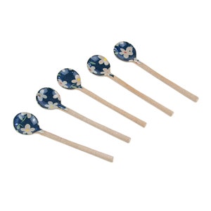Mino Yaki Ceramic Teaspoons Set | Japanese Floral Tea Spoons | Shiraishi Glazed Porcelain Cutlery | Handmade Japan Spoon Set (Set Of 5)