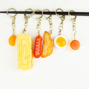 Portachiavi finti di cibo / Portachiavi di cibo giapponese / Ciondoli per borse kawaii / Sushi, Ramen, Onigiri Gift / Idea regalo unica / Regalo di compleanno