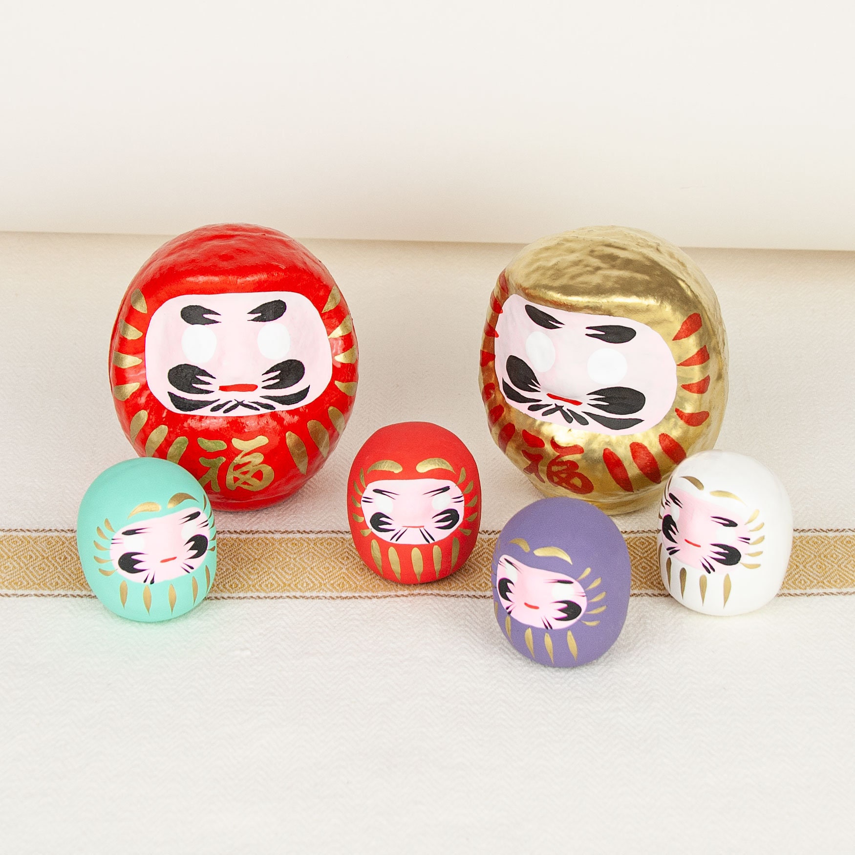 Classic Gold Daruma Doll « Unique Japan