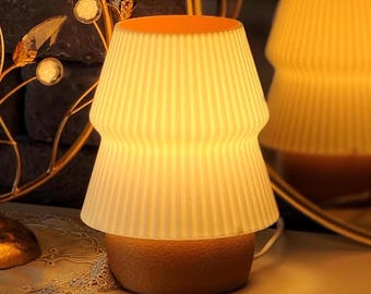 Minimalist Mushroom Table Lamp: Modern Bedside Mood Light - Warm Ambient Lamp