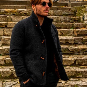 Men's dark sheepskin jacket: warm, casual, business