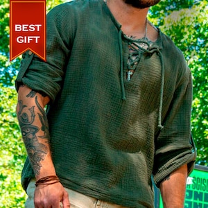 Men's muslin shirt for summer in green military color
