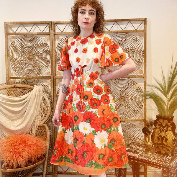 Poppies - 1960’s Poppy Floral Print Angel Sleeve Tea Dress