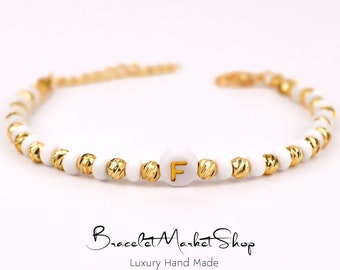 Bracelet initial perlé Dorica personnalisé | Ensemble de bracelets d'amitié et de couple personnalisés | Cadeau pour anniversaire anniversaire GF BFF soeur