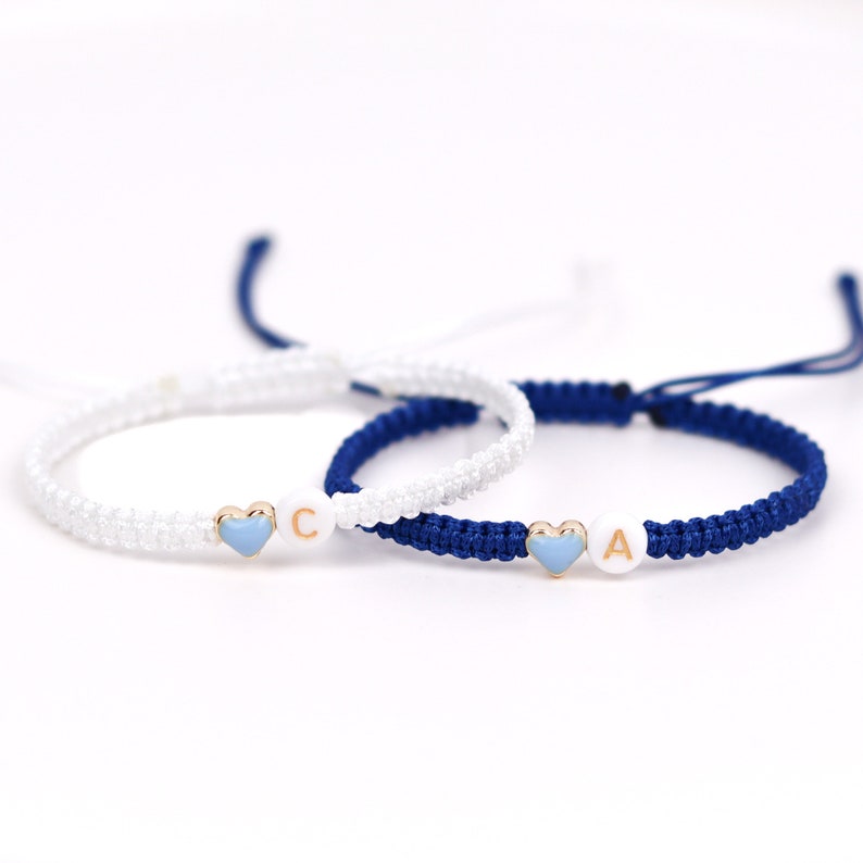 Lot de 2 bracelets à initiales personnalisées avec coeur coloré Bracelets assortis personnalisés pour les relations/amitiés Cadeau pour lui/elle image 7