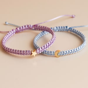 Set di 2 braccialetti coordinati personalizzati con stella e luna per coppie e amicizie / Bracciale di relazione personalizzato / Regalo BF GF Sorella immagine 1