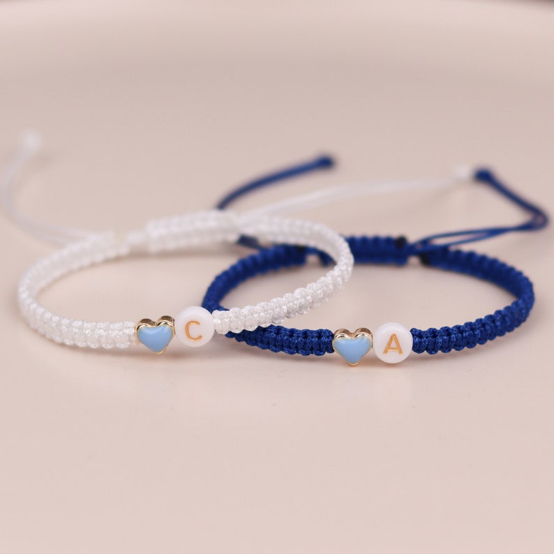 Lot de 2 bracelets avec initiales personnalisées et coeur coloré Bracelets assortis personnalisés pour couples et amitiés Cadeau pour BF GF image 7