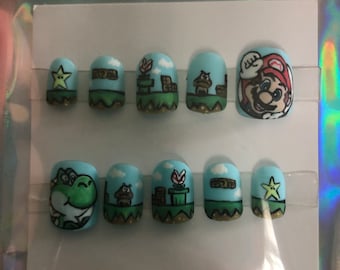 Unhas inspiradas em Mario e Yoshi