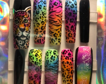 Extra lange Lisa Frank inspirierte Nägel