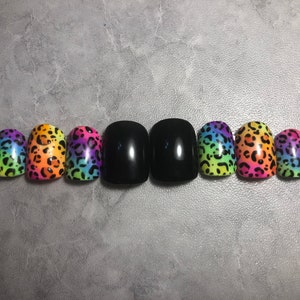 Lisa Frank Inspired press on nails