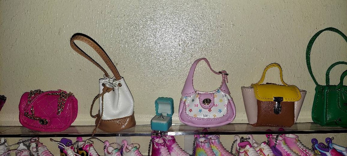 Mini Brands Fashion Series 1 Collection. All Purses Have Accessories