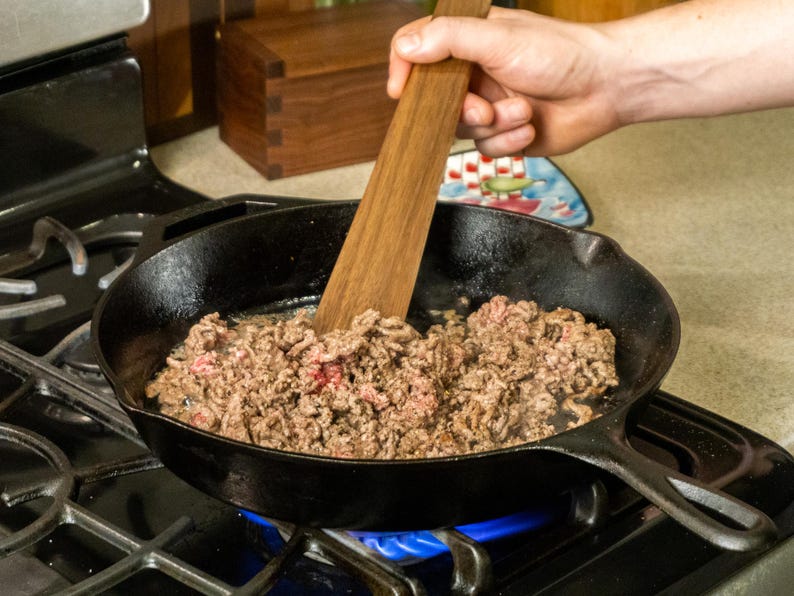 13 inch spatula chopping up ground meat