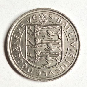 1982 Guernsey 10 Pence Coin: Queen Elizabeth II, Rare Find