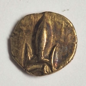1759 Tanjore India princely state, Fanam gold piece, in excellent condition. The coin you see is the coin you will receive!