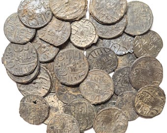 Paquete de 3 monedas árabes antiguas al azar de un lote grande.