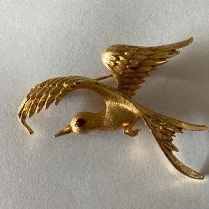 Mamselle Signed Flying Crane Brooch With Red Rhinestone Eye VTG