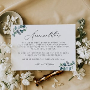 Tarjeta de información del hotel para invitaciones de boda, Tarjeta de detalles de alojamiento de eucalipto, Plantilla de inserción de invitación verde Canva AT12