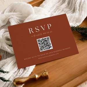 Tarjeta de recinto de terracota Rsvp de boda, inserto Rsvp de invitación Boho, plantilla de tarjeta Eesponse rústica, rsvp naranja quemado con código qr -AT03