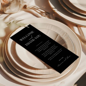 Plantilla de tarjeta de bienvenida y agradecimiento en color negro, tarjetas de agradecimiento para mesas de boda en color negro, nota de agradecimiento sencilla para mesas de boda, menú de bienvenida con configuración de mesa AT10