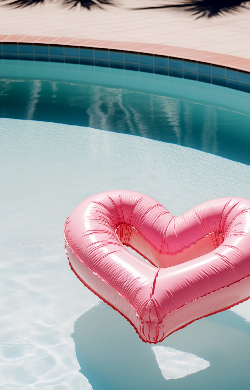 Pink heart pool floatie