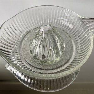 Ribbed Lemon Juicer - Vintage Glassware