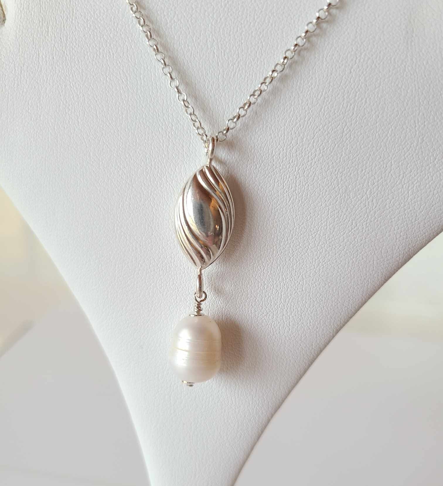 Sterling Silver White Baroque Pearl Lavalier Dangle Pendant