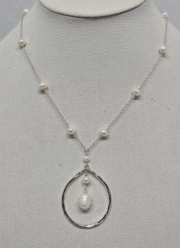 Artisan Boho Sterling Silver Baroque Pearl Hammered Pendant Necklace 18" - Thumbnail 2