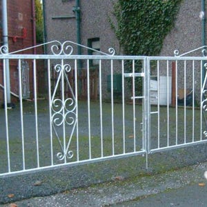 Rustic driveway gates made to measure and shipped all over the UK only,   please read the description for all the details, QUOTE ONLY advert