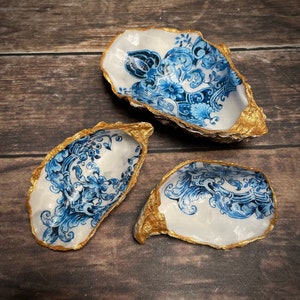 Set van 3 oesterschelpen blauw/wit 'Barok style', met gouden rand. afbeelding 2