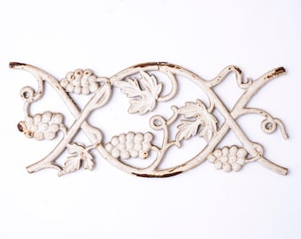 Vintage Iron Wall Art – Rustic Metal Decorative Panel with Floral Motif, Farmhouse Wall Decor