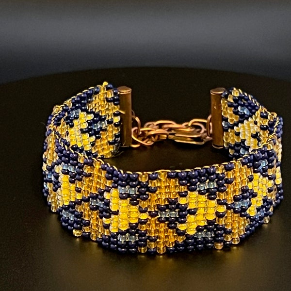 Traditional ukrainian ethnic blue and yellow beaded bracelet, ukrainian jewelry, stand with Ukraine, bracelet in color of ukrainian flag