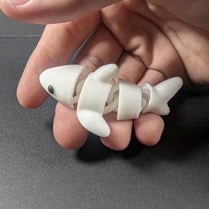 Blanco the Mini Articulated Shark - 3D Printed White Desk Toy | Fun Fidget Toy for Office or Game Nights | Shark Lover Gift