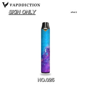 Puede incluir: Una funda para vape pen con un dise&ntilde;o de galaxia vibrante en tonos azules, morados y rosas. La funda es para un dispositivo ePod 2 y presenta el texto "SKIN ONLY" y "NO.025". El vape pen tiene una boquilla negra.