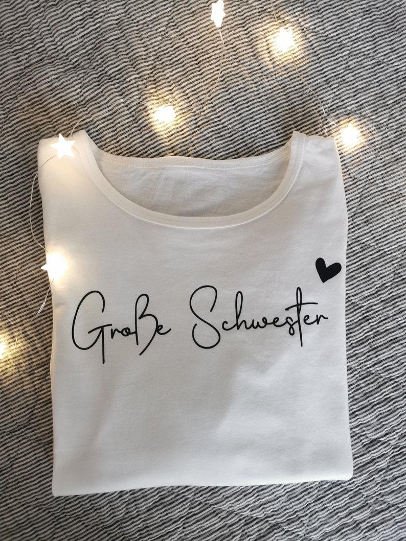 Große Schwester / Weiß/ Geschenkidee/ Schwangerschaftsankündigung/Shirt Bild 1