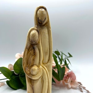 Holy Family hand carved from olive wood, Wooden Holy Family, Religious home decor, Holy Family Statue - Virgin Mary, Joseph and Baby Jesus