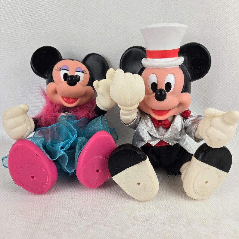Arco Hollywood Mickey & Minnie Mouse Fully Posable Figures w/Accessories VTG 10"12 image 7
