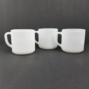 3 Vintage Federal WHITE &quot;D&quot; Handle Mugs Milk Glass