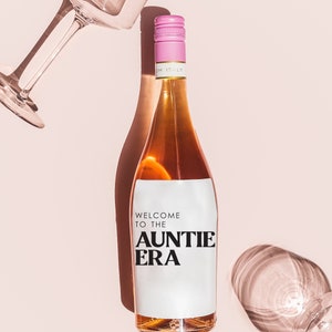 Baby Announcement Wine Label,NEW AUNT GIFT, Cool Aunts Club,Pregnancy Announcement, Gift for Auntie, New Aunt Wine Label, Becoming an Auntie image 8