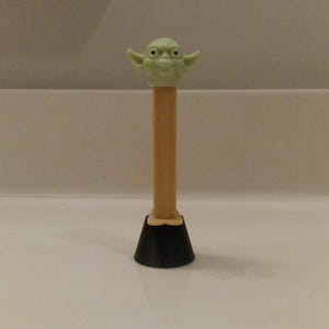 3D Printed PEZ Dispenser Display Stand