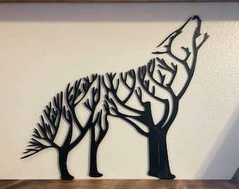 Decorazione da parete con lupo che ulula stampato in 3D