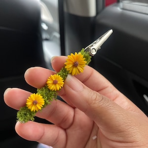 Lange nagelclip - Sigarettenhouder - Keramische kralen - Armband Buddy - Multifunctionele clip - Armbandhelper - ZONNEBLOEM - bloemenminiclip