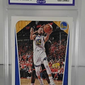 Stephen Curry 2018-19 Panini Hoops #281 (Mint 10)