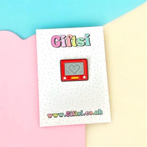 Etch A Sketch Badge | Cute and Girly Pin badge | Red Badge | Retro Button Badge | 90&#39;s Badge