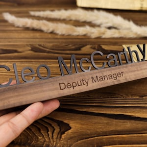 Custom Desk Wood Name Plate , Office Accessory Gift, Gift for Boss, Gift New Office, Personalized Wooden Desk Name Plate, New Job Gift