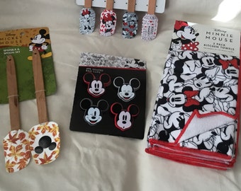 Disney Mickey & Minnie Red 4 Silicone Spatula/Kitchen Towels/Clip Bag/2 Lg Silicone Spoon Spatula Cooking Kitchen Gadgets-NEW