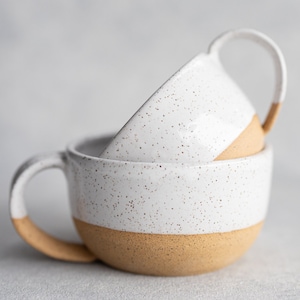 Mug en céramique Mug fait main Mug 16 oz Latte Mug en céramique moucheté Cadeau de pendaison de crémaillère pour elle Décoration de cuisine Mug en grès | SUR COMMANDE