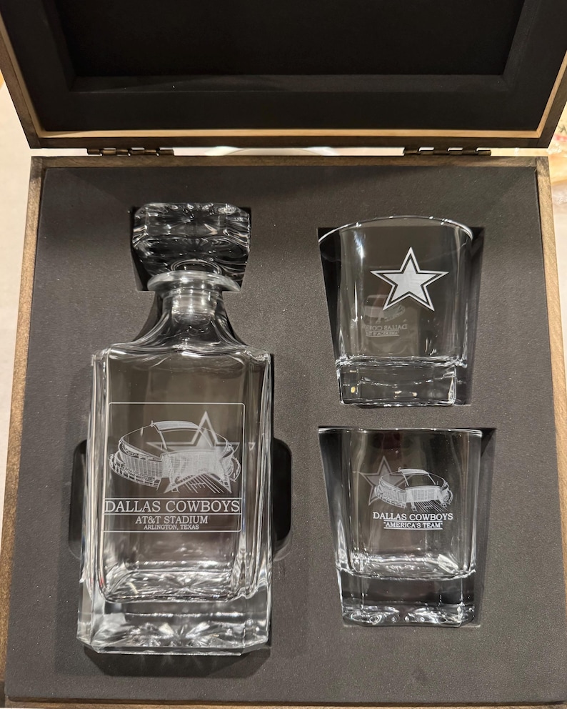 Dallas Cowboys: ATT Stsdium Whiskey Decanter Set. Laser Engraved. - Etsy