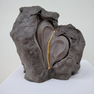 Sculpture bust "Mother and Child" in black stoneware ceramic - French craftsmanship - unique and signed piece - interior decoration