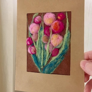 Cartão de flores de feltro, lindo cartão de feltro colorido feito à mão