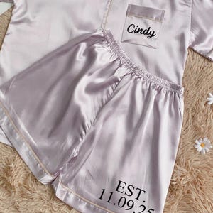 Satin Pajamas for Bridesmaid, Matching Bridesmaid Pajamas, Personalized Bridesmaid PJs, Custom Girls Short Pyjamas, Bachelorette Party Gifts